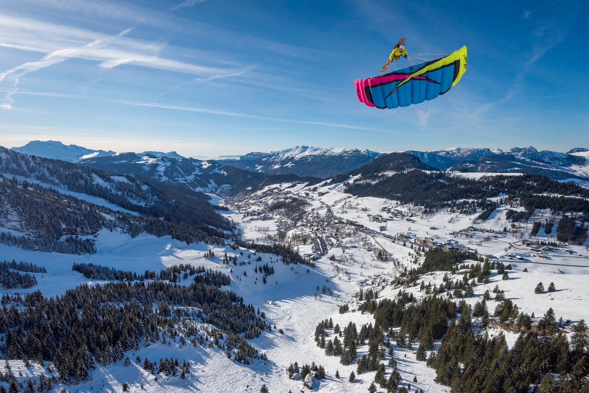 Michael Regnier Speedriding in La Clusaz Poster och Canvastavla