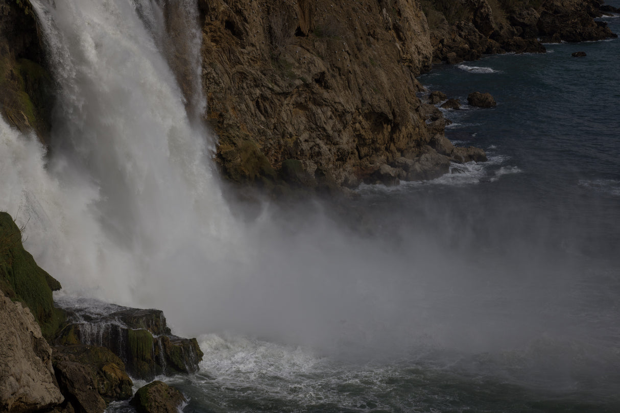 beautiful waterfall in the nature Poster och Canvastavla