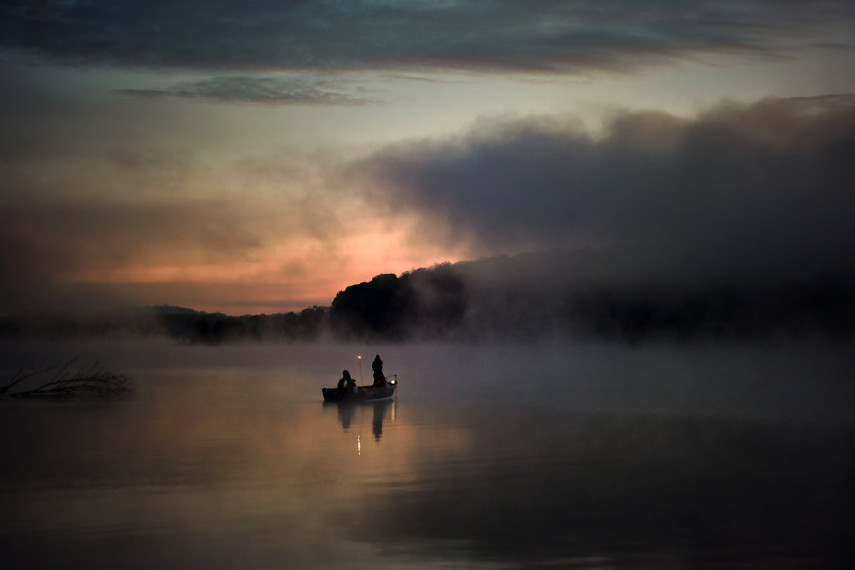 Fishing before the dawn Poster och Canvastavla