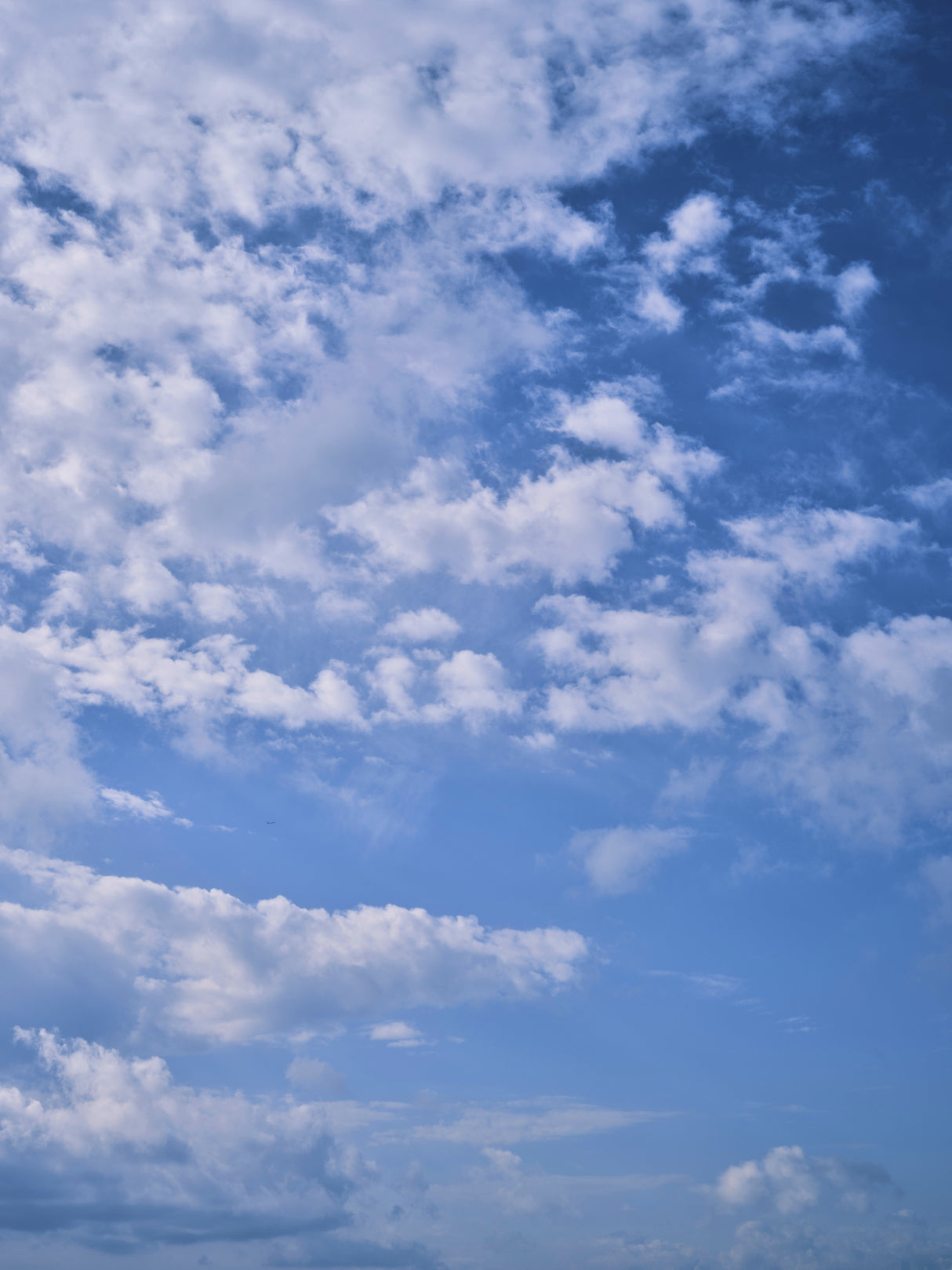 cloudy weather and sky background Poster och Canvastavla