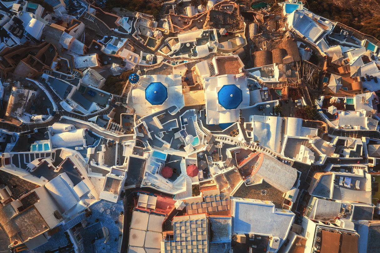 Santorini - Oia Aerial Poster och Canvastavla