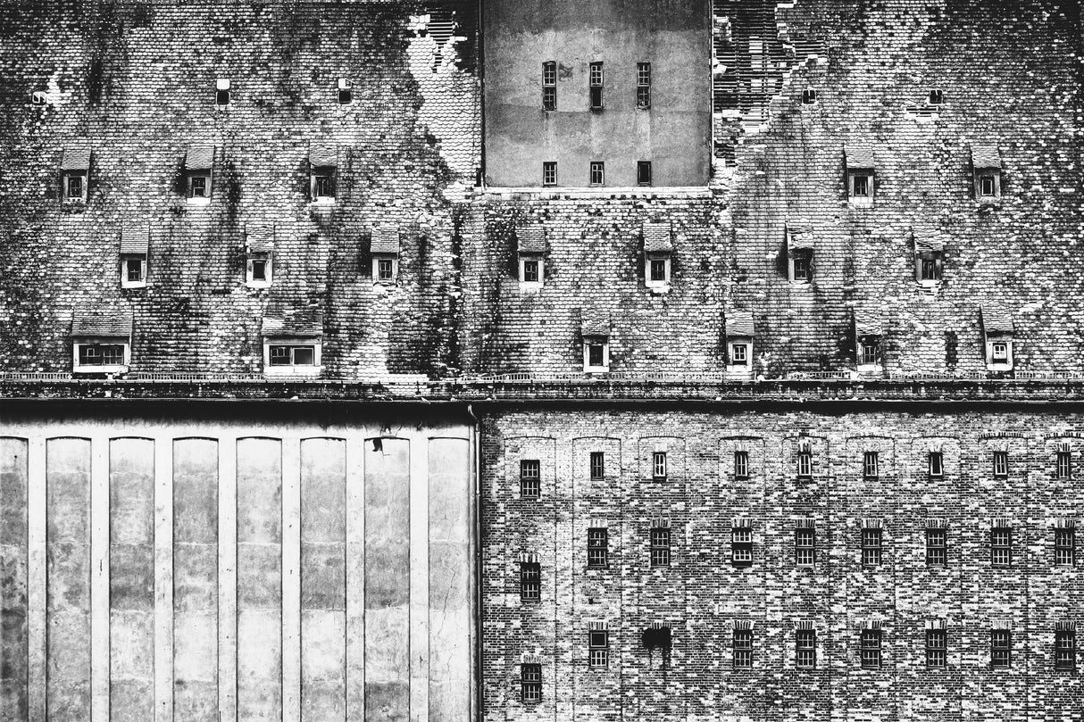 Old Warehouse-Front Poster och Canvastavla