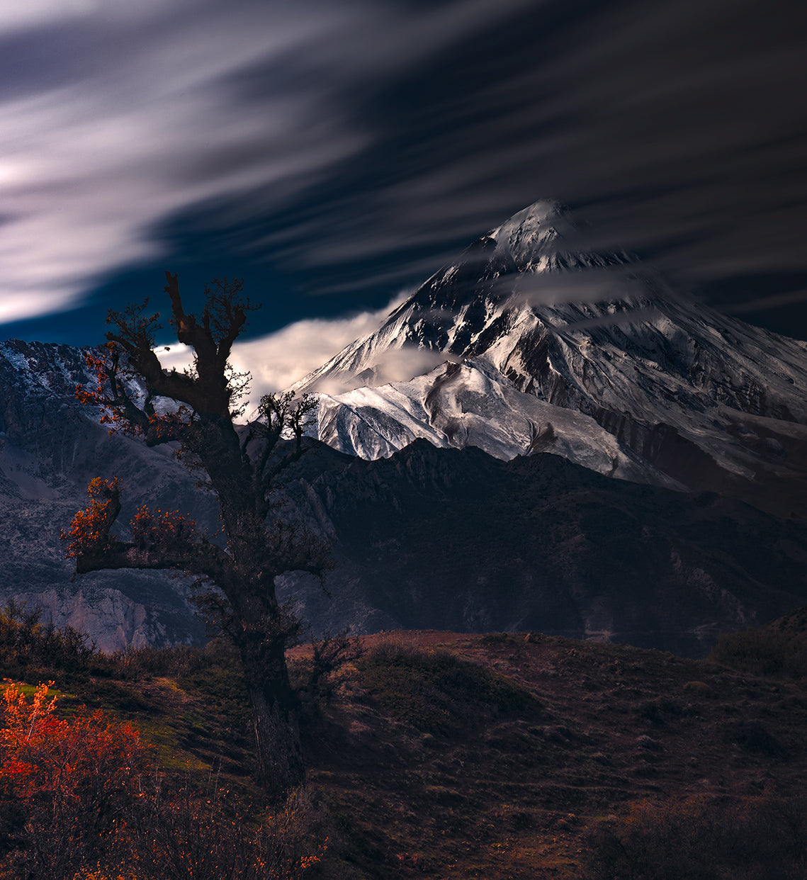 Autumn & Mount Damavand Poster och Canvastavla