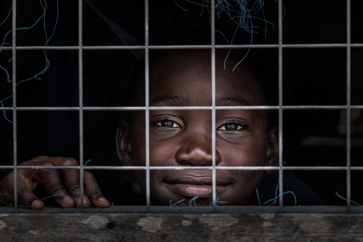 Girl at home in the old Buduburam refugee camp - Ghana Poster och Canvastavla