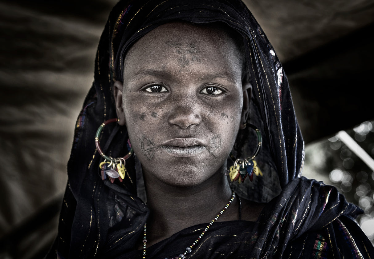 Woodabe woman at the gerewol festival - Niger Poster och Canvastavla