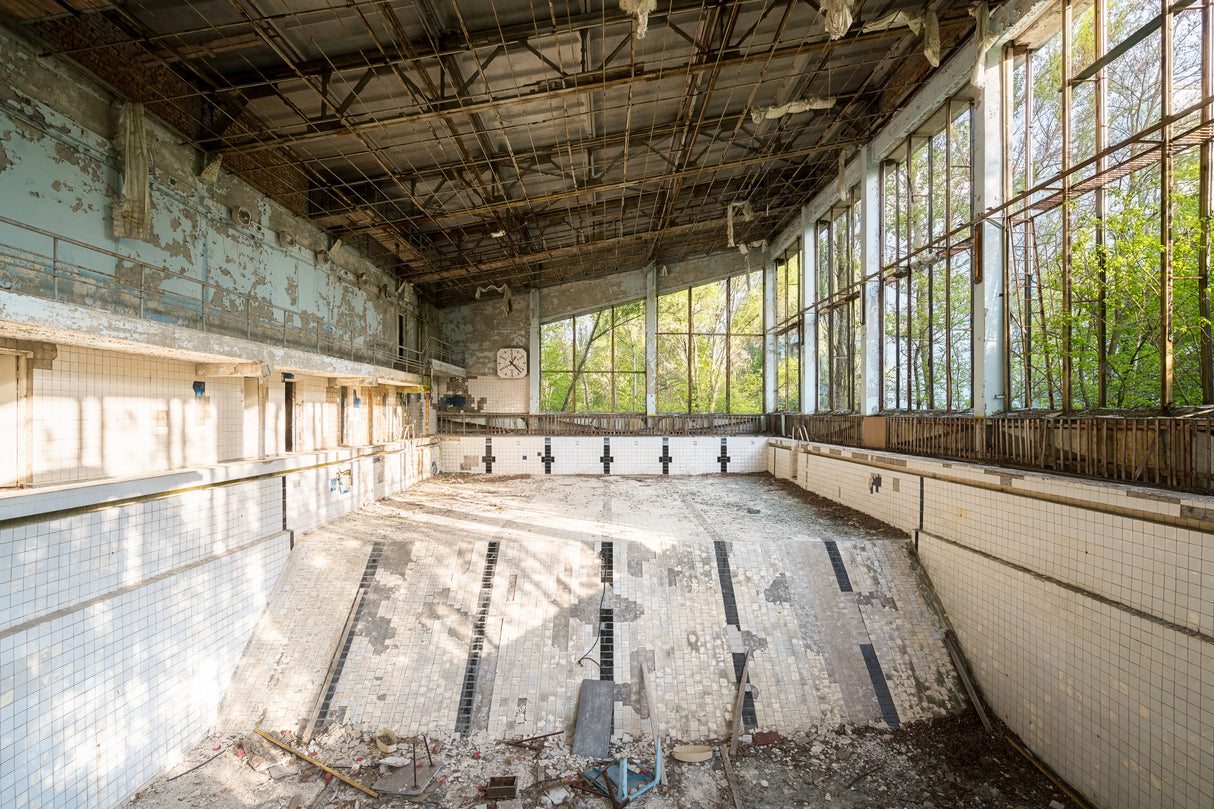 Swimming Pool in Chernobyl Poster och Canvastavla
