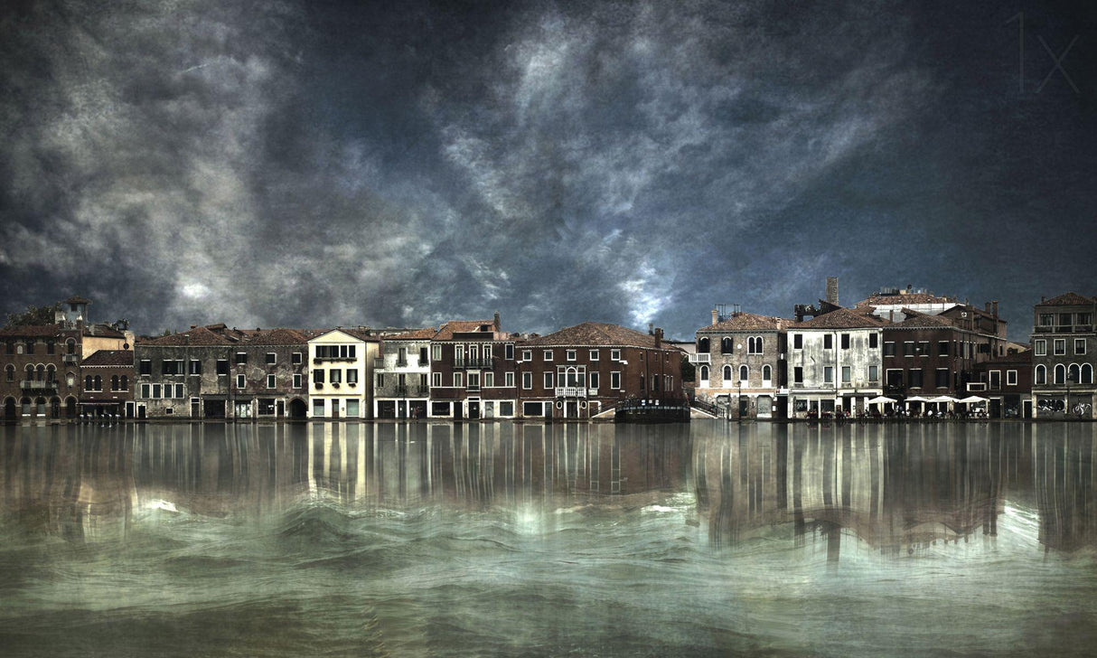 Reflections in Venice Poster och Canvastavla