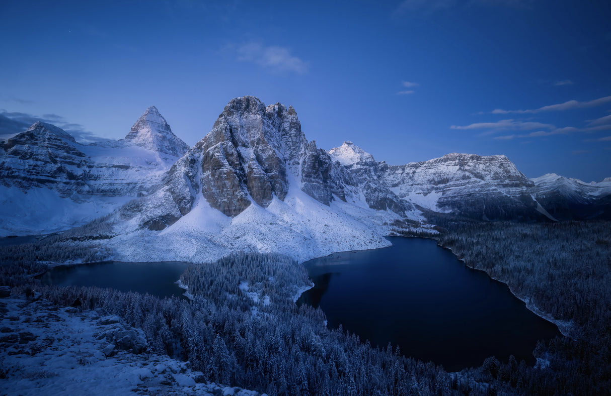 Twilight’s Whisper on Mount Assiniboine Poster och Canvastavla