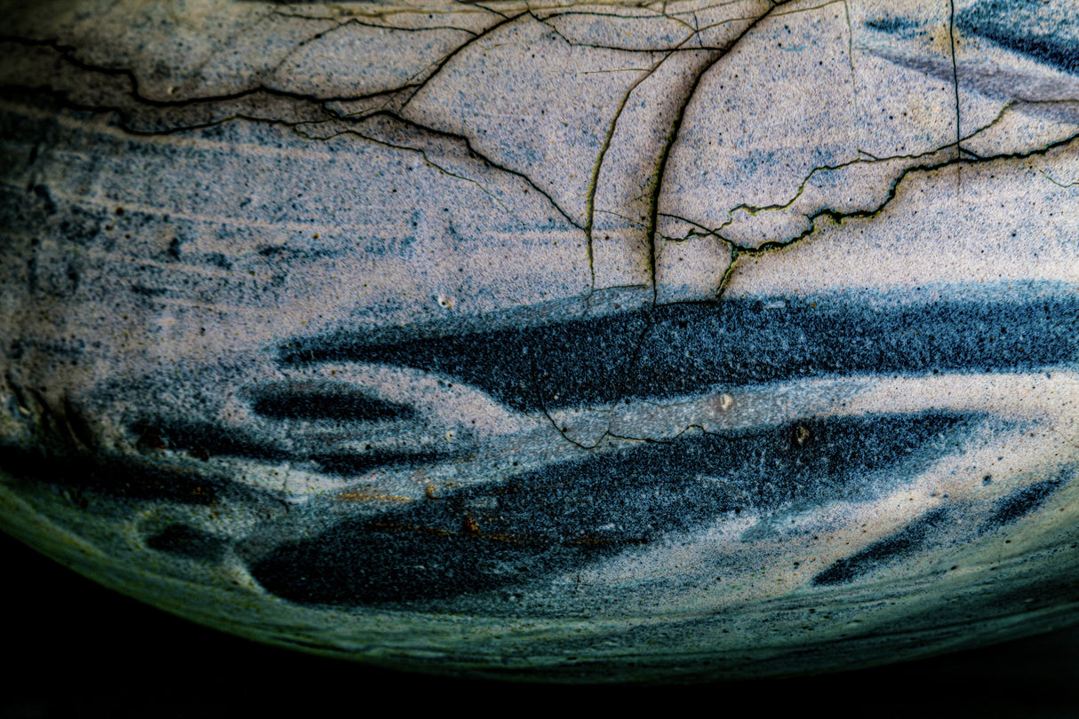 Holding water slowly … Poster och Canvastavla