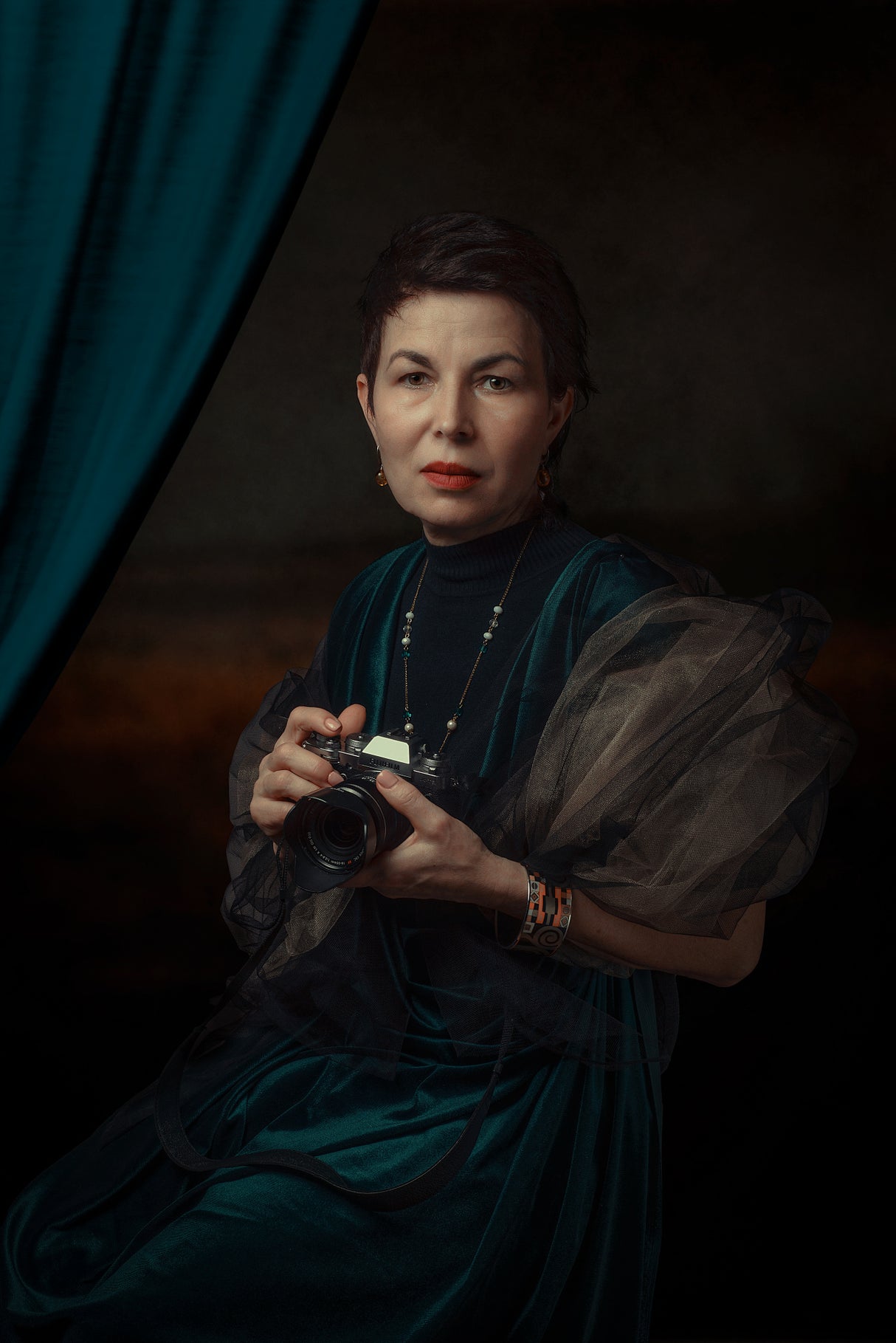 Lady with camera Poster och Canvastavla