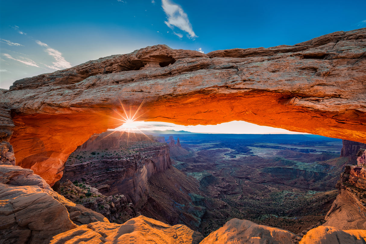 Sunrise at Mesa Arch Poster och Canvastavla