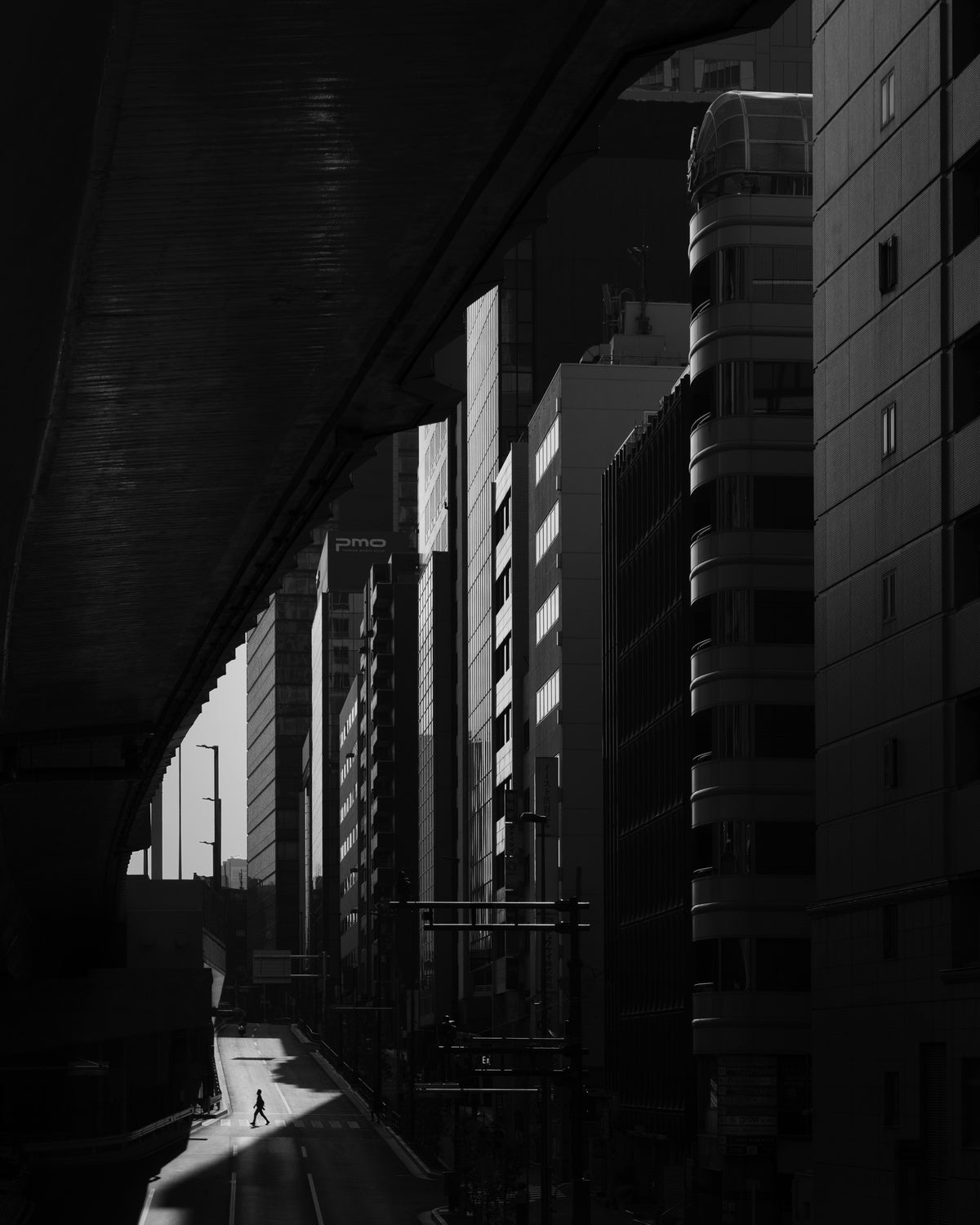 Lonesome in Shibuya Poster och Canvastavla