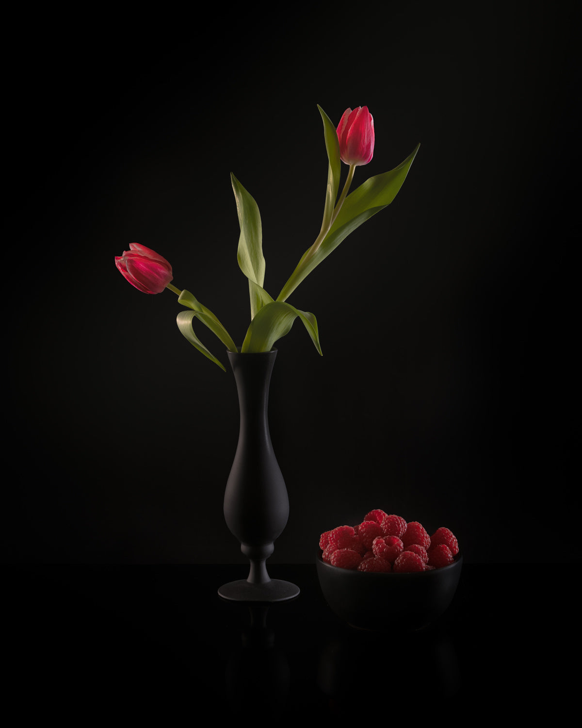 Tulips and Raspberry Poster och Canvastavla