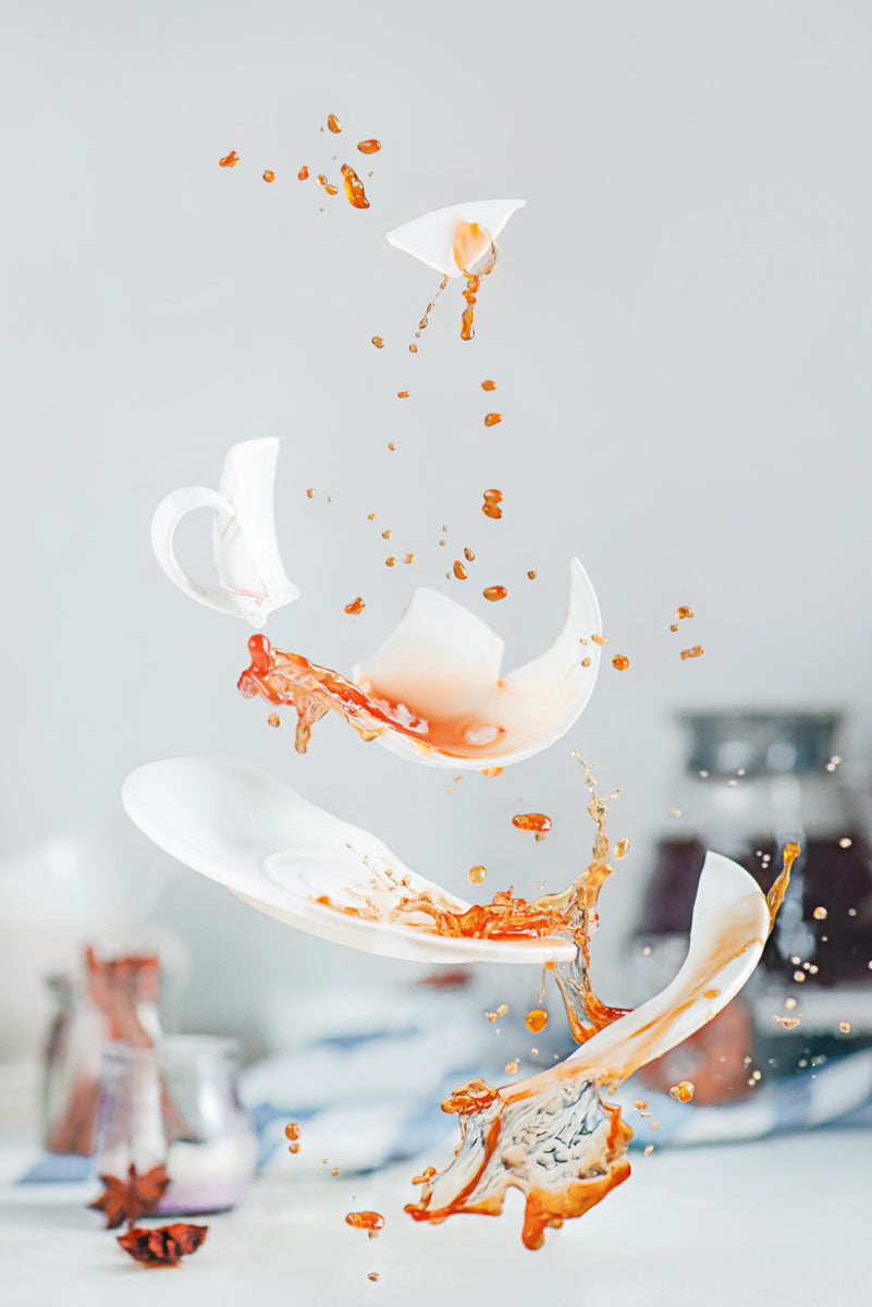 Broken cup Poster och Canvastavla