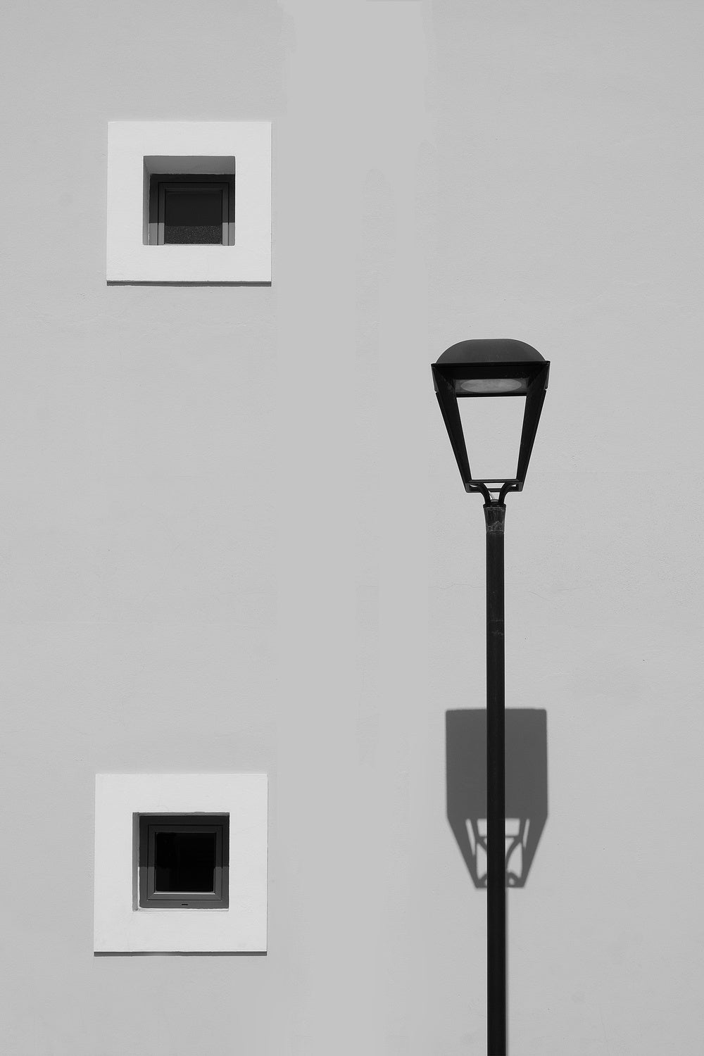 shadow on the wall Poster och Canvastavla