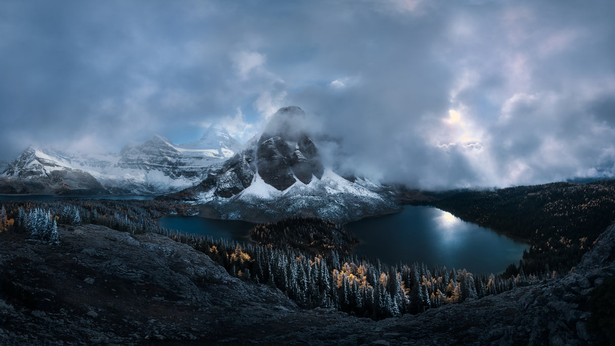 Mount Assiniboine Poster och Canvastavla