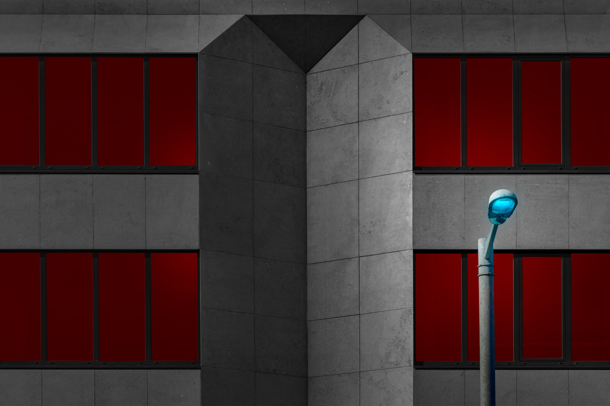 Obelisk (red) Poster och Canvastavla