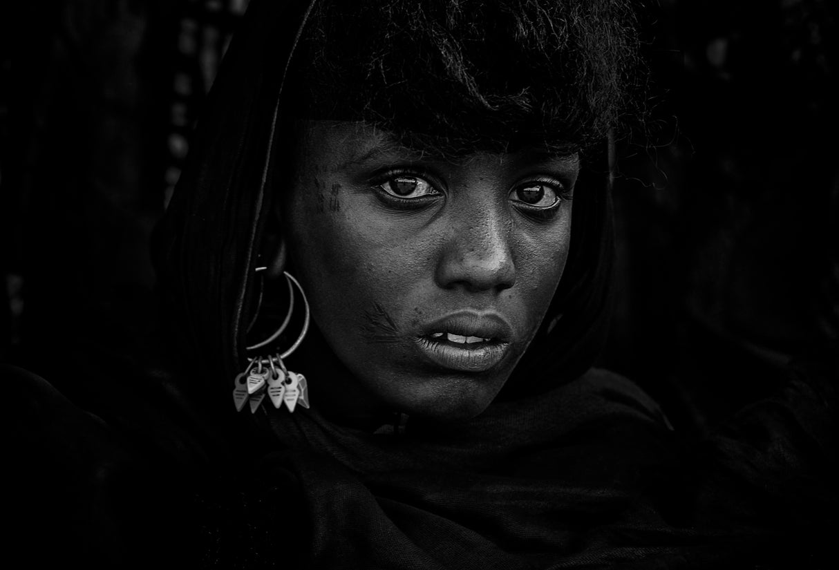 Girl at the gerewol festival - II - Niger Poster och Canvastavla