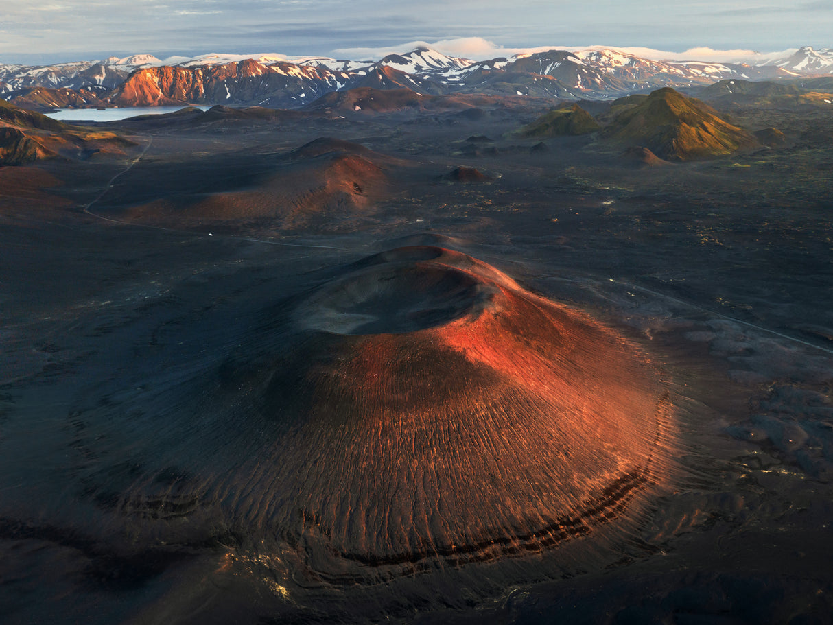 Glowing Craters - Iceland Poster och Canvastavla