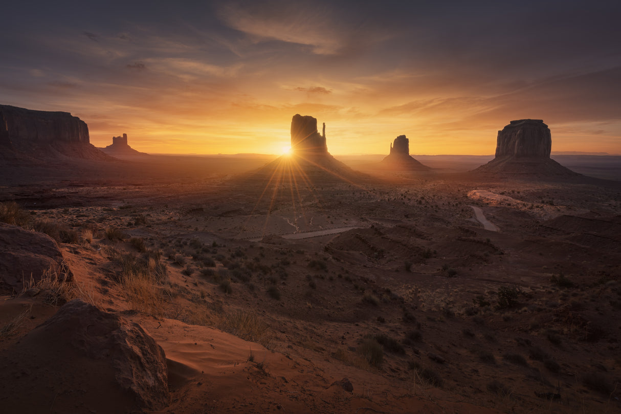 Monument Sunrise. Poster och Canvastavla