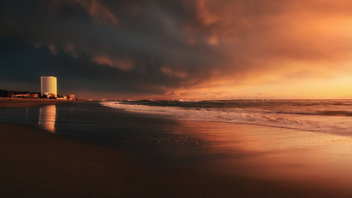 PEACEFUL STORM AT SUNSET (Part 2) Poster och Canvastavla