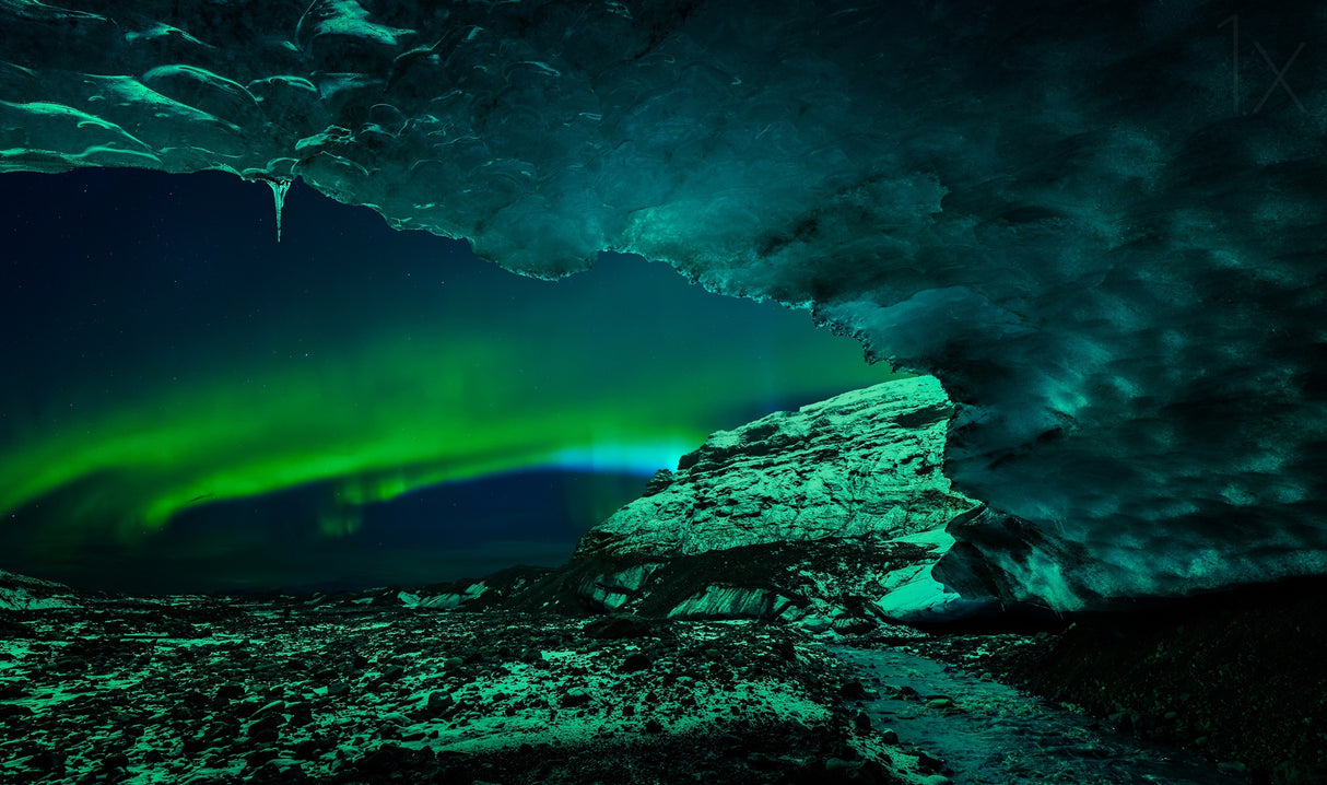 Ice Cave Poster och Canvastavla