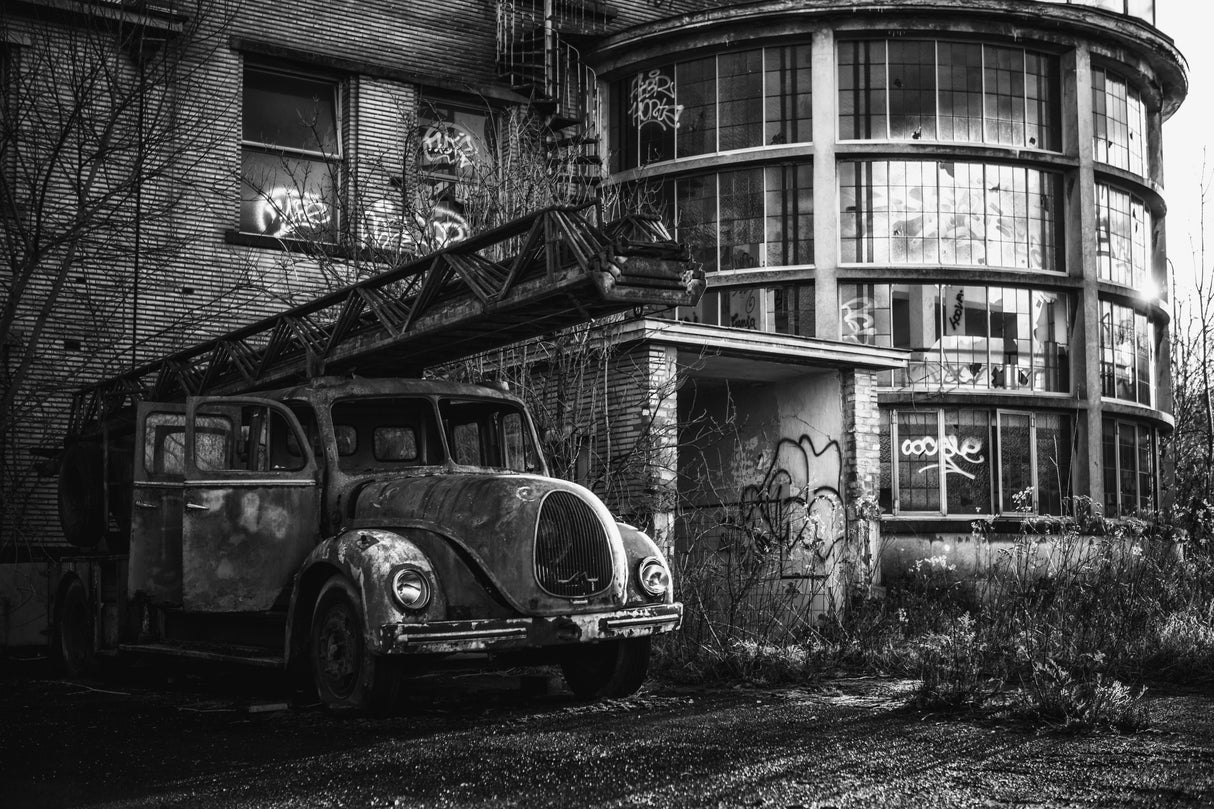 Abandoned Hospital Poster och Canvastavla