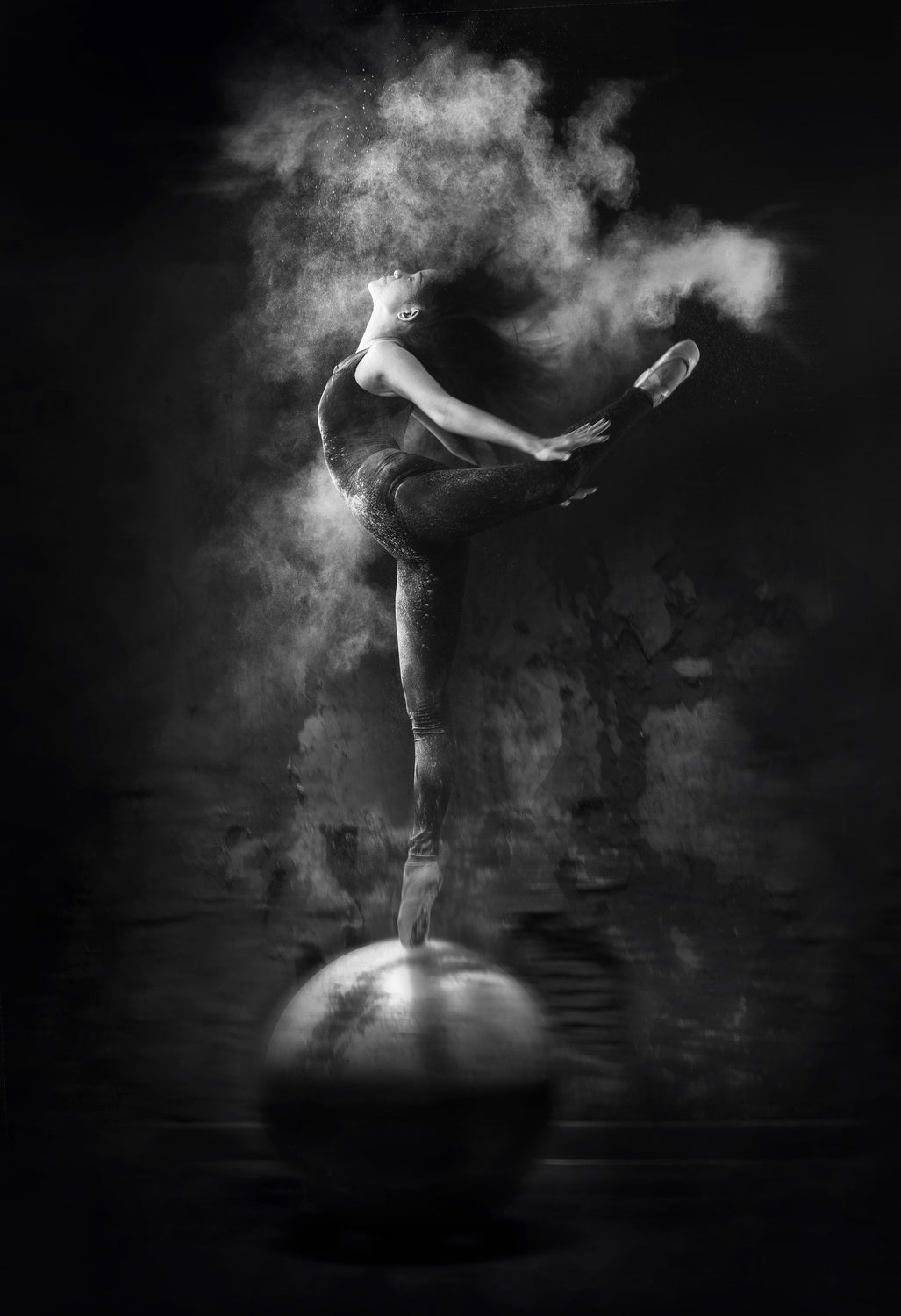 Dance on Ball Poster och Canvastavla