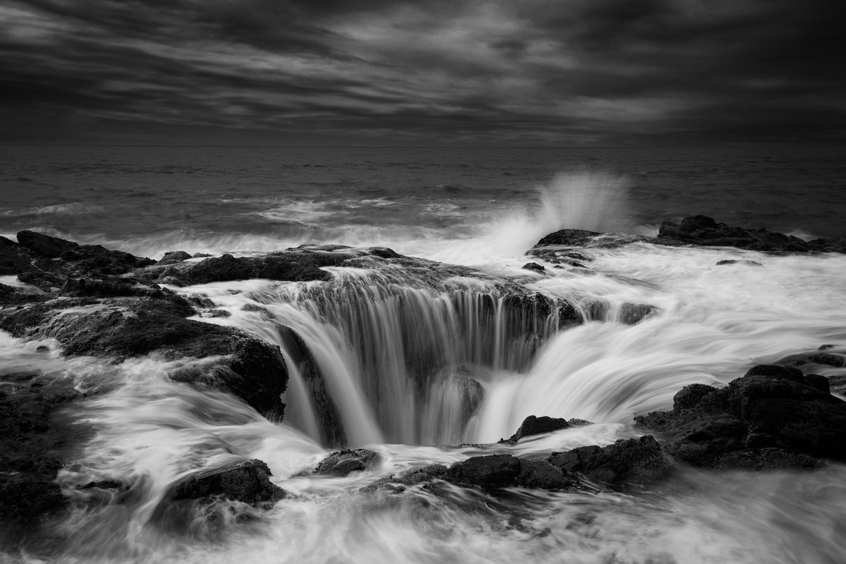 Roaring Thor's Well Poster och Canvastavla
