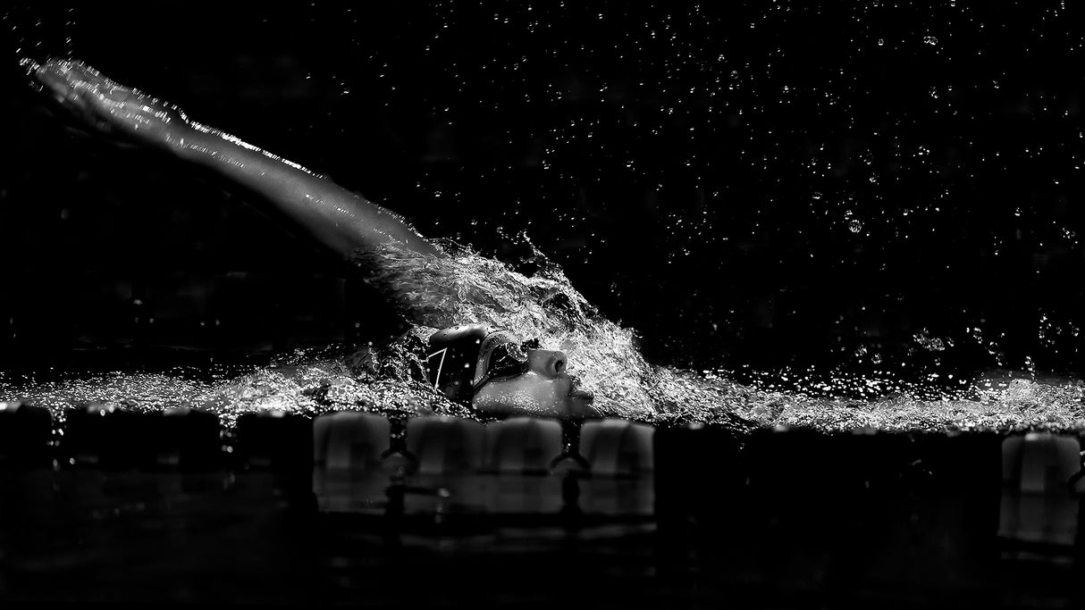 Backstroke Swimmer Poster och Canvastavla