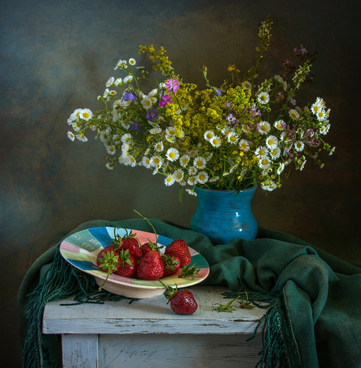 still life with wildflowers and strawberries. Poster och Canvastavla