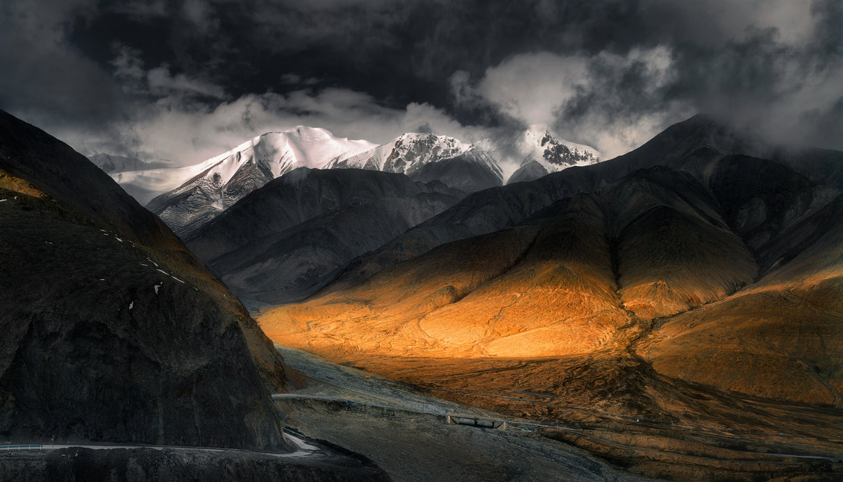 A Bend To Light Poster och Canvastavla