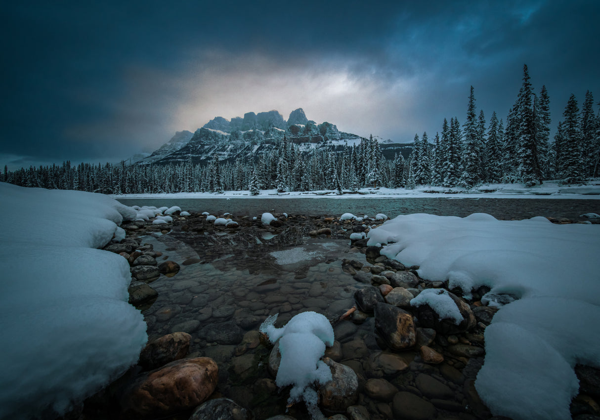 Morning at Castle mountain Poster och Canvastavla