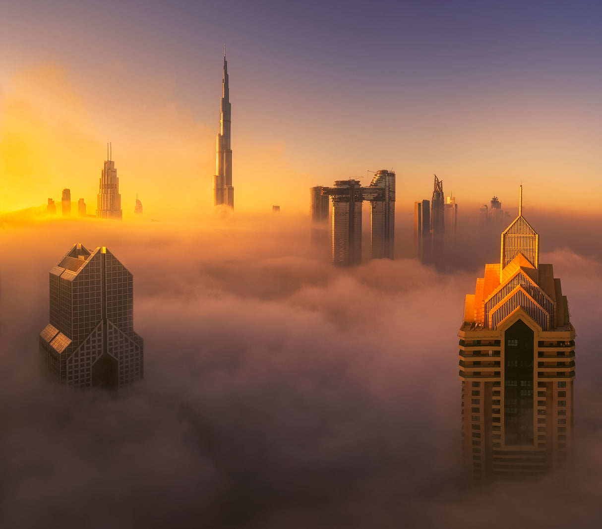 Dubai foggy sunrise in the city A738873 Poster och Canvastavla