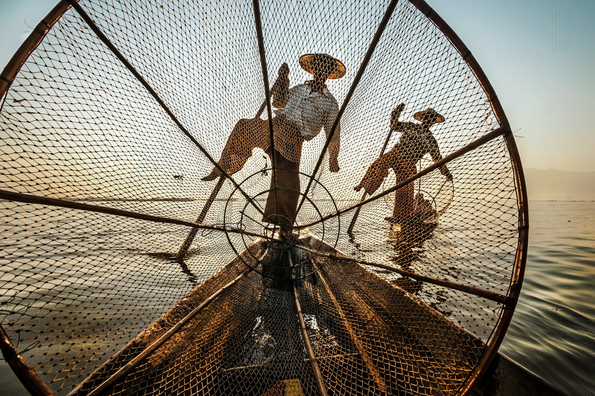 Intha Fishermen Poster och Canvastavla