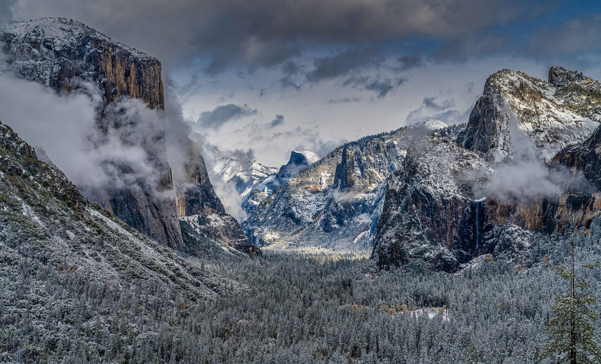 Tunnel View in Winter Poster och Canvastavla