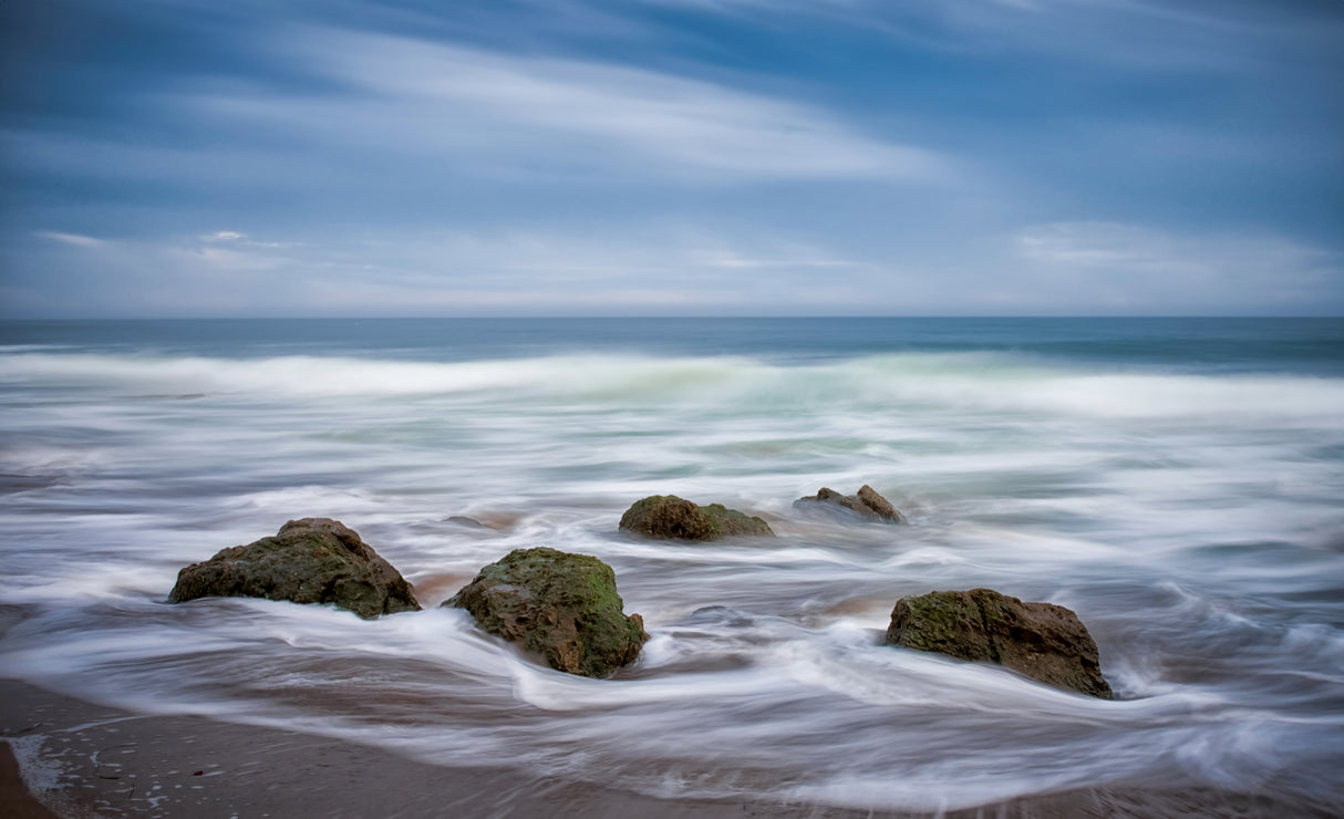 Waves And Rocks Poster och Canvastavla