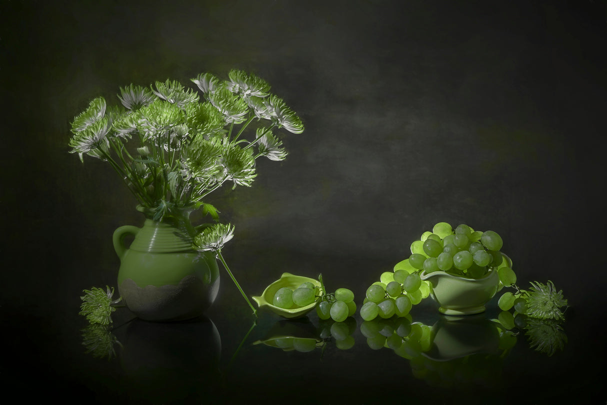 Chrysanthemum and Grape Poster och Canvastavla