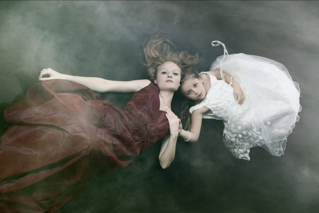 two sisters Poster och Canvastavla