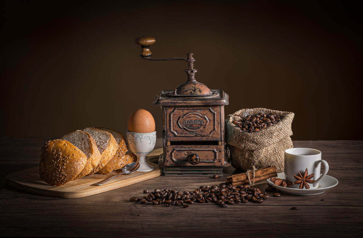 Coffee beans and grinder Poster och Canvastavla