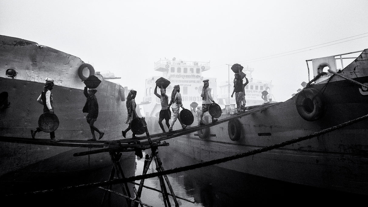 Coal unloading Poster och Canvastavla