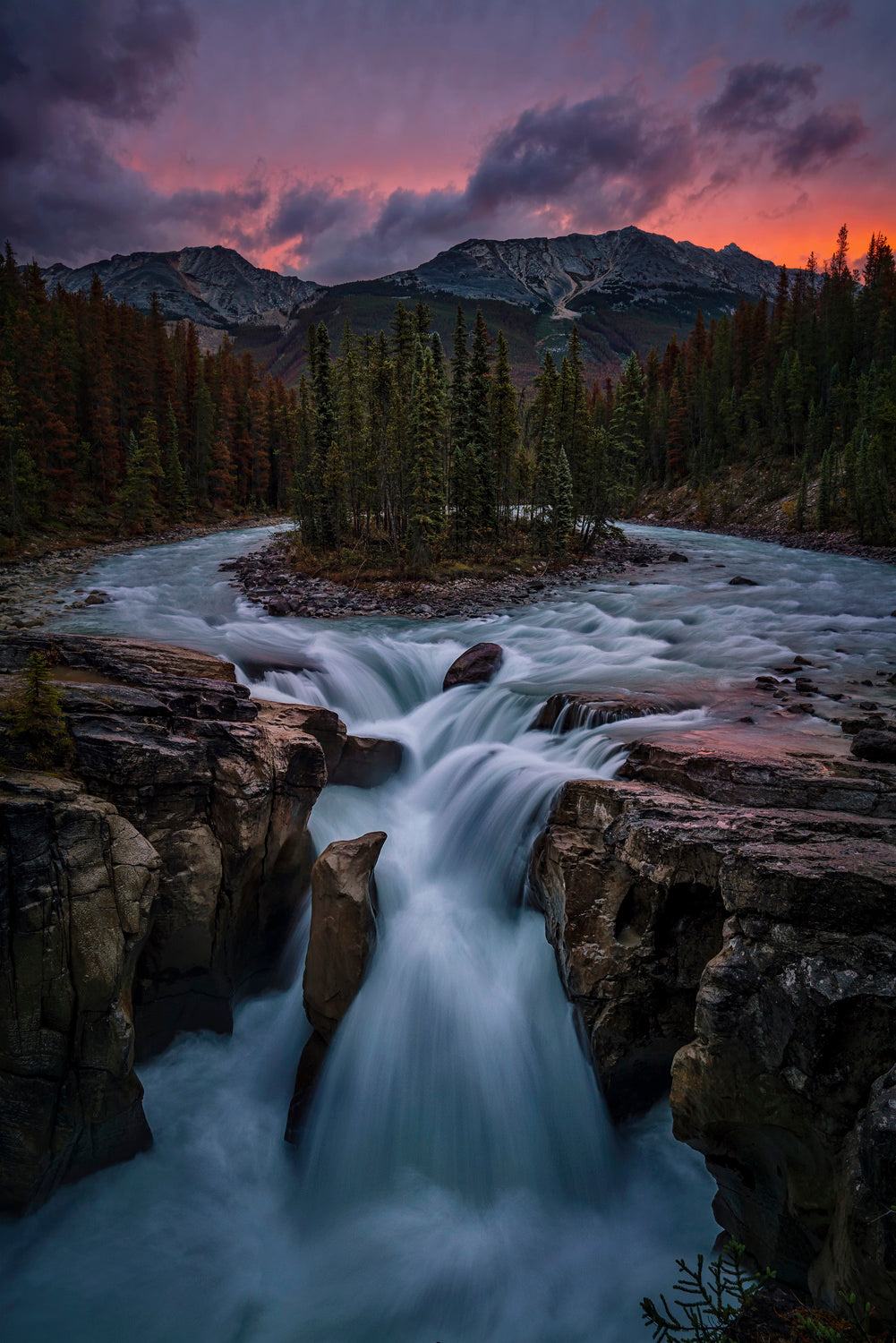 Sunrise at Sunwapta Falls Poster och Canvastavla