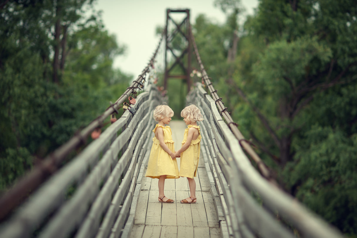 Love is the bridge between two hearts Poster och Canvastavla