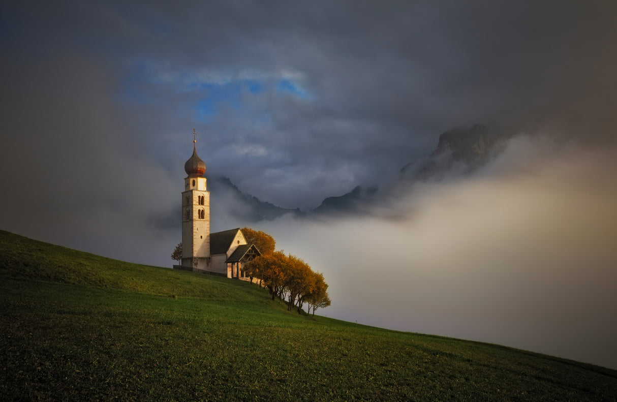 Lonely Church Poster och Canvastavla