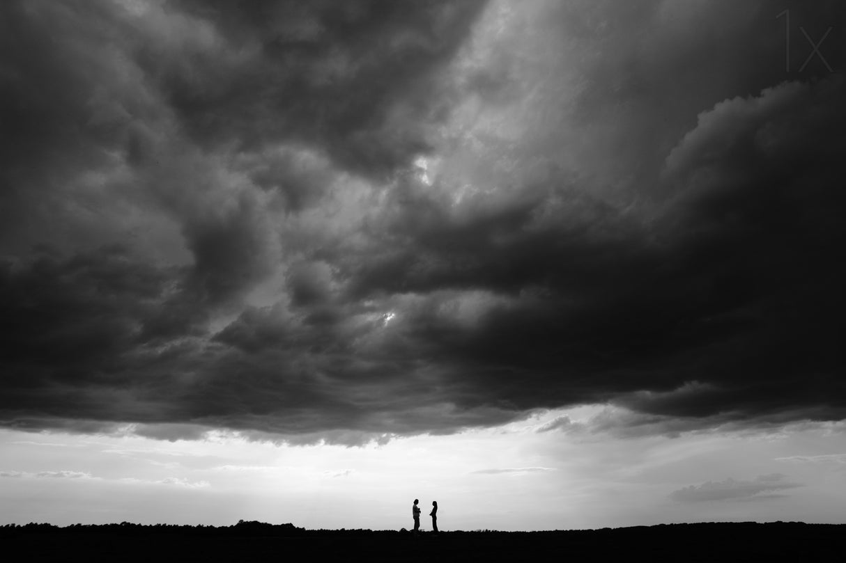 Talk under the sky Poster och Canvastavla