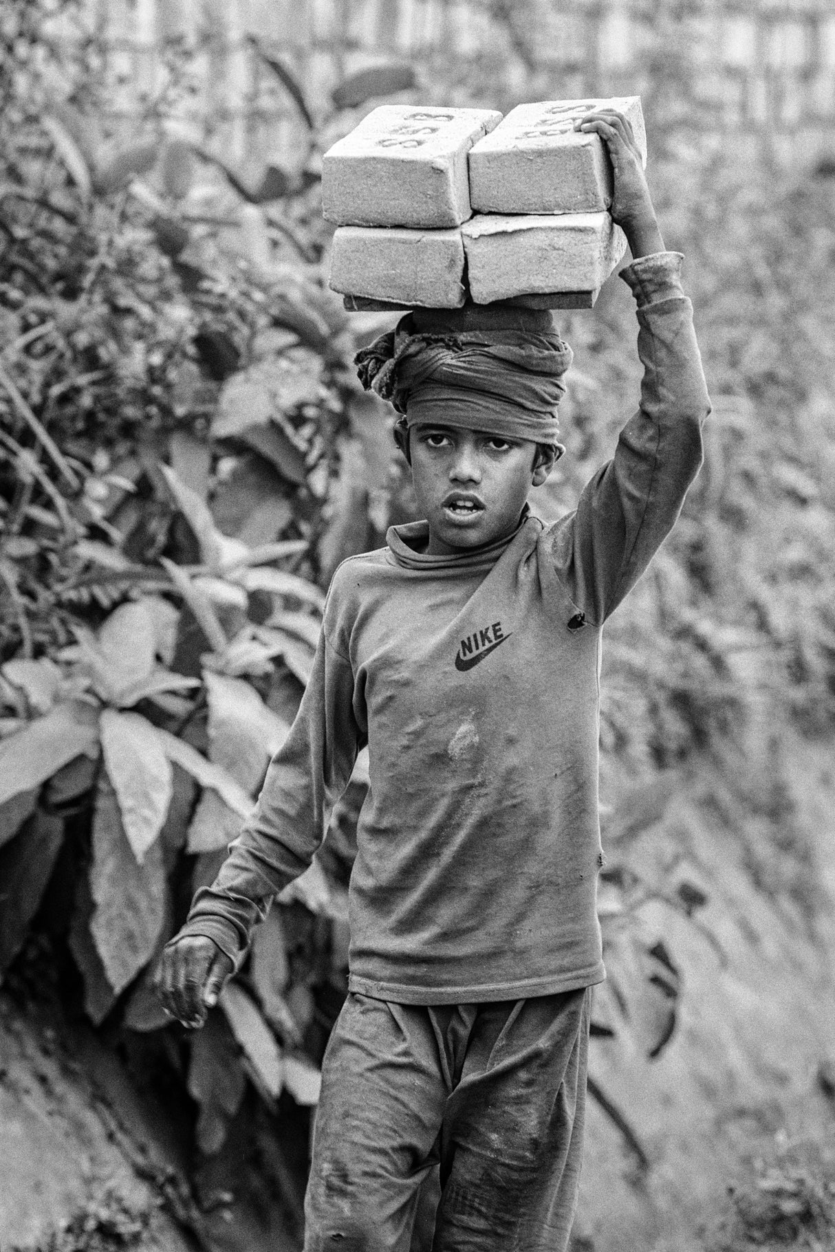 Boy from Brickfield _9313 Poster och Canvastavla