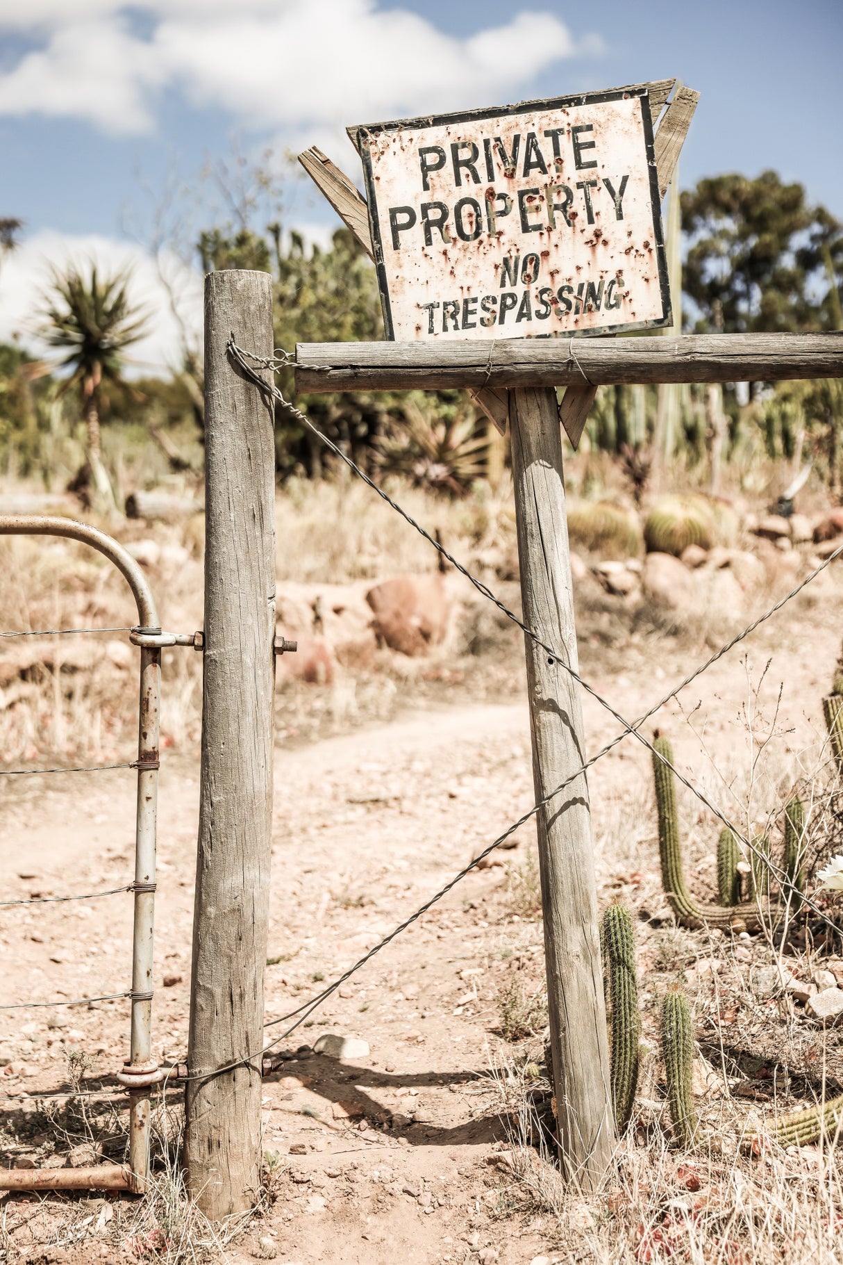Private Property Poster och Canvastavla