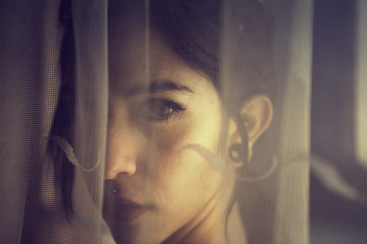 Behind the veil Poster och Canvastavla