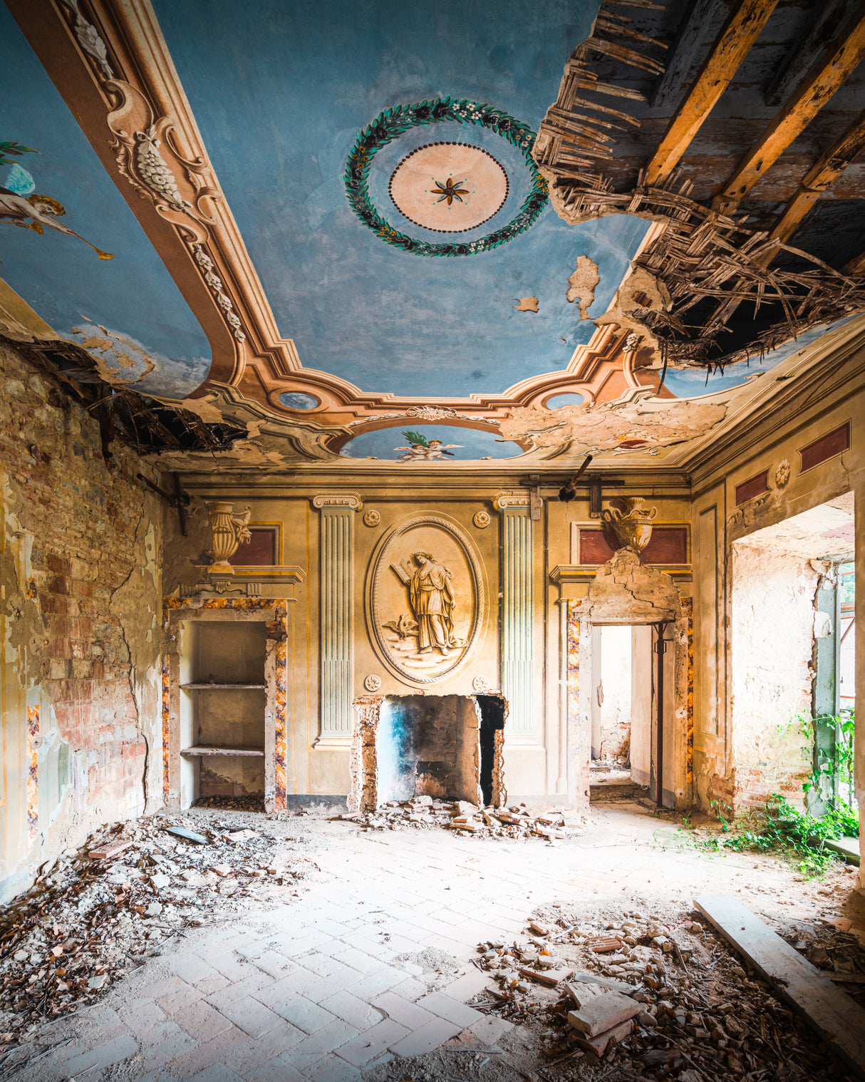 Abandoned Villa with Fresco Poster och Canvastavla