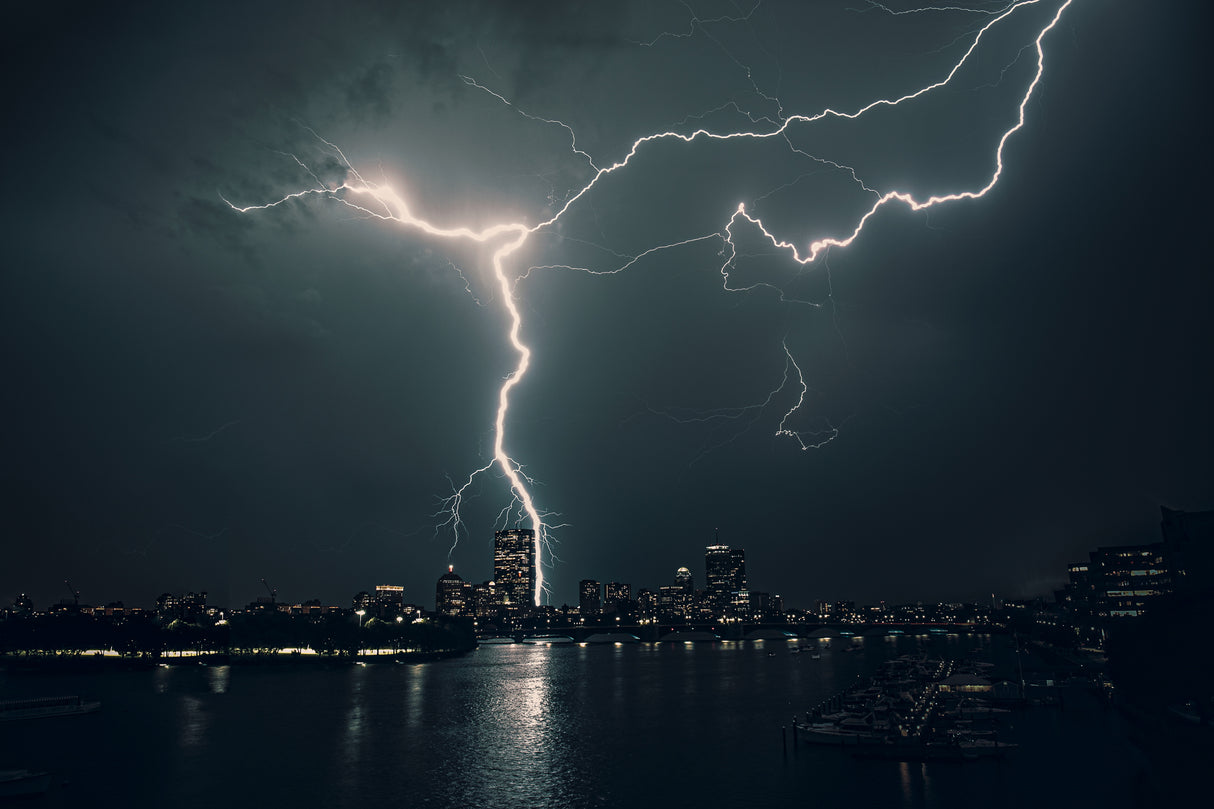 “T” Is for Thunder! Poster och Canvastavla